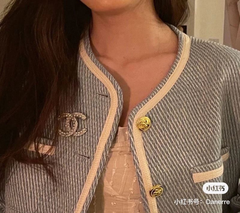 Ch**el brooches